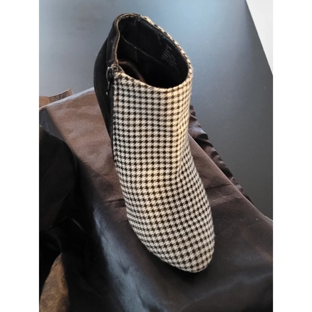 Madden Girl Zumba Houndstooth Wedge Booties Black White Ankle Boots 7M